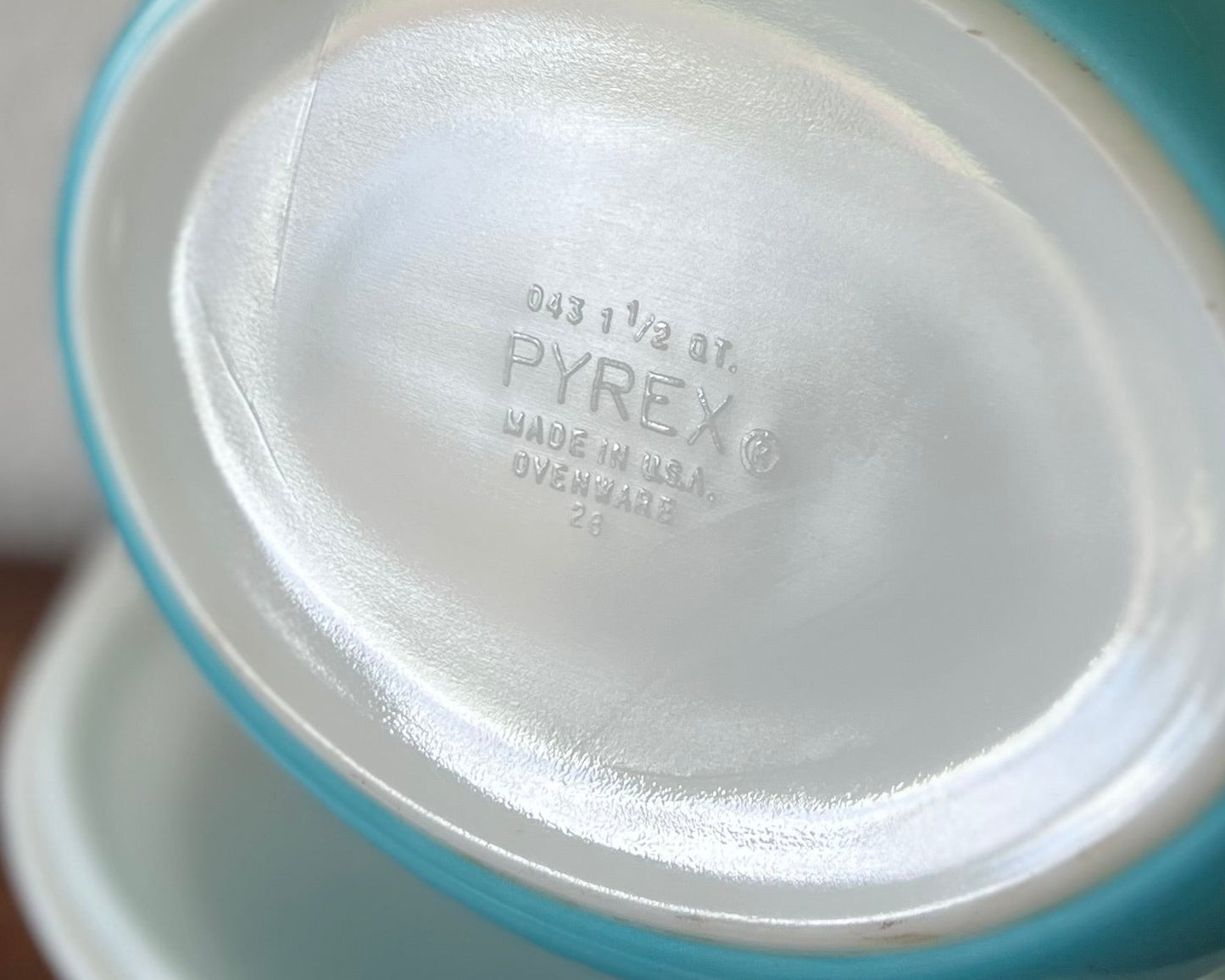 Vintage Pyrex "Blue Doily" Casserole Dish 1.5 QT