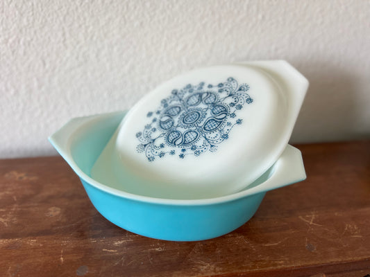 Vintage Pyrex "Blue Doily" Casserole Dish 1.5 QT